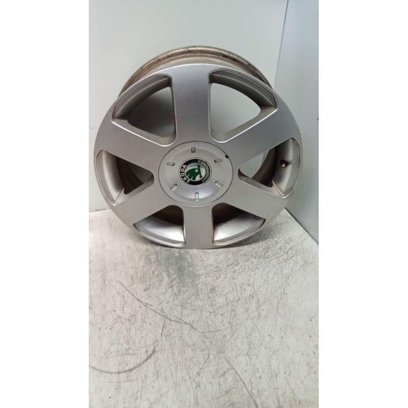 Recambio de juego llantas para skoda octavia berlina (1z3) referencia OEM IAM 6.5J16H2 1z0601025B 