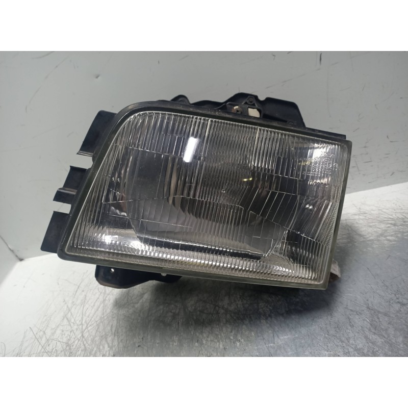 Recambio de faro izquierdo para isuzu trooper 3.0 dti cat referencia OEM IAM   