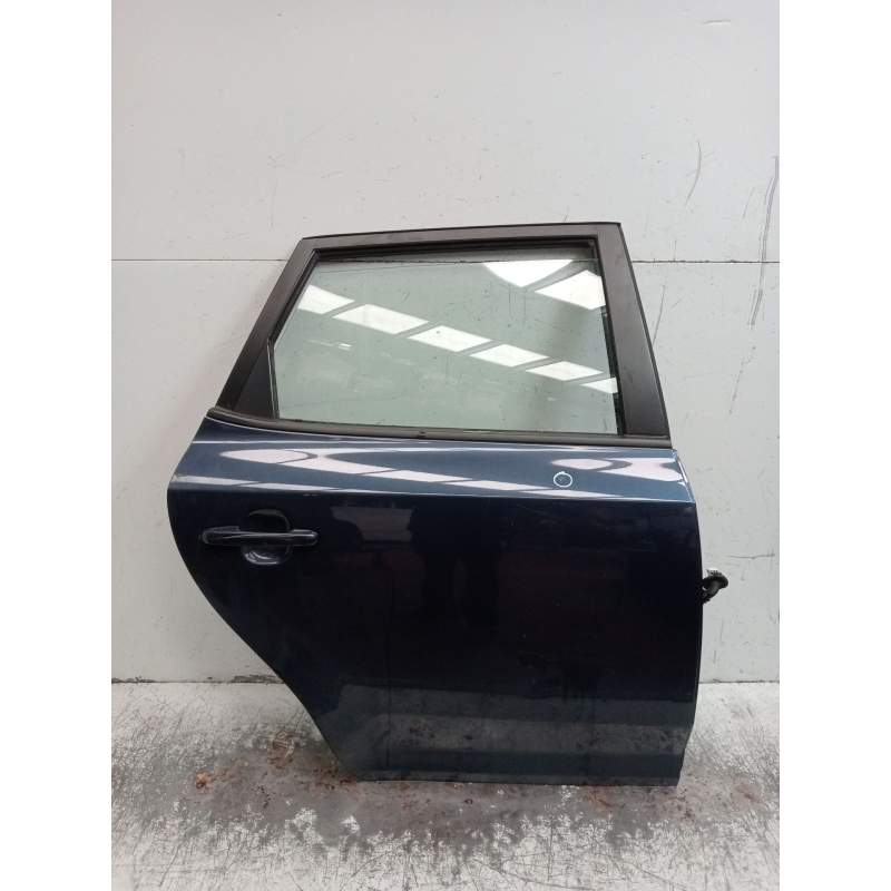 Recambio de puerta trasera derecha para kia cee´d sw (ed) 2.0 crdi 140 referencia OEM IAM  5P 