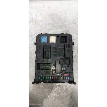 CAJA RELES / FUSIBLES 96640590800R BSI04EVK0400 