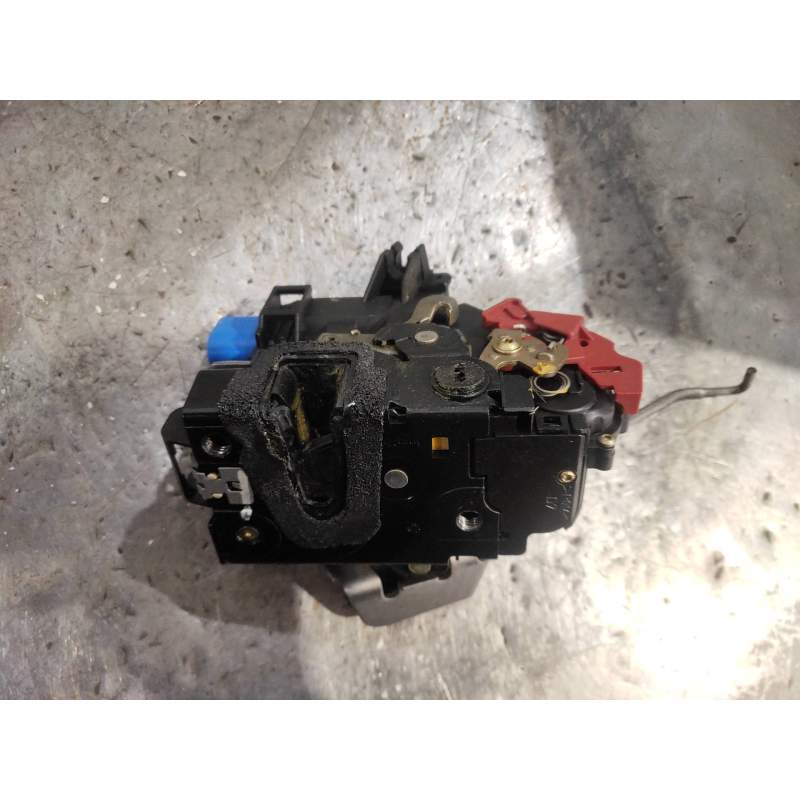 Recambio de motor cierre centralizado trasero derecho para audi a8 (4e2) 4.2 quattro referencia OEM IAM 4E0839016  