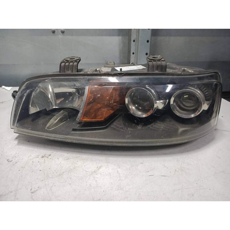 Recambio de faro izquierdo para fiat punto berlina (188) 1.9 diesel eco referencia OEM IAM 89100449  1999