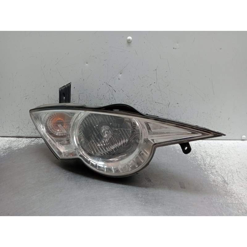 Recambio de faro derecho para ssangyong actyon sports xdi 4wd referencia OEM IAM   2006