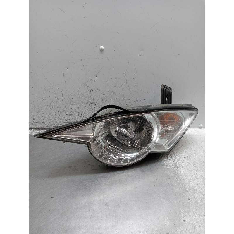 Recambio de faro izquierdo para ssangyong actyon sports xdi 4wd referencia OEM IAM   2006