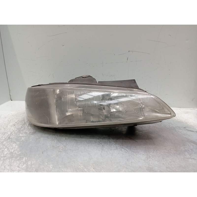 Recambio de faro derecho para peugeot 406 (8b) 1.8 16v referencia OEM IAM 0301037022 111096 1995