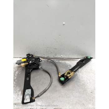 ELEVALUNAS DELANTERO DERECHO DS73F23200BE C09772104 5P