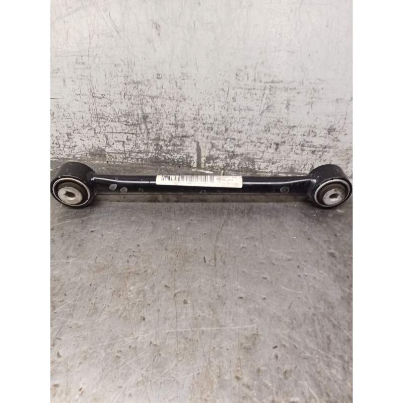 Recambio de brazo suspension inferior trasero izquierdo para jeep renegade referencia OEM IAM 00521136450  