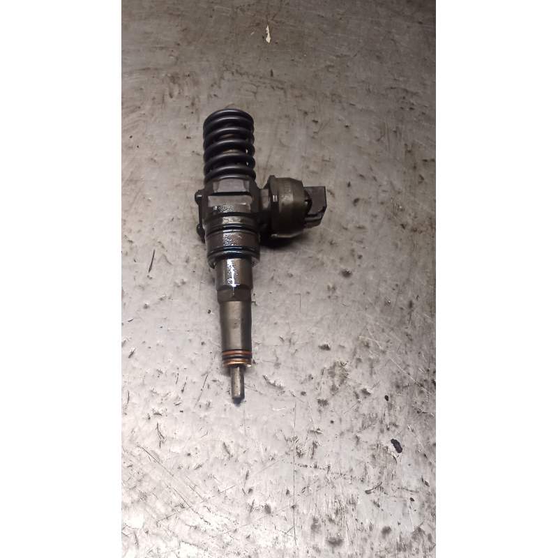 Recambio de inyector para skoda octavia ii (1z3) 1.9 tdi referencia OEM IAM 038130073AG 0414720215 BOSCH