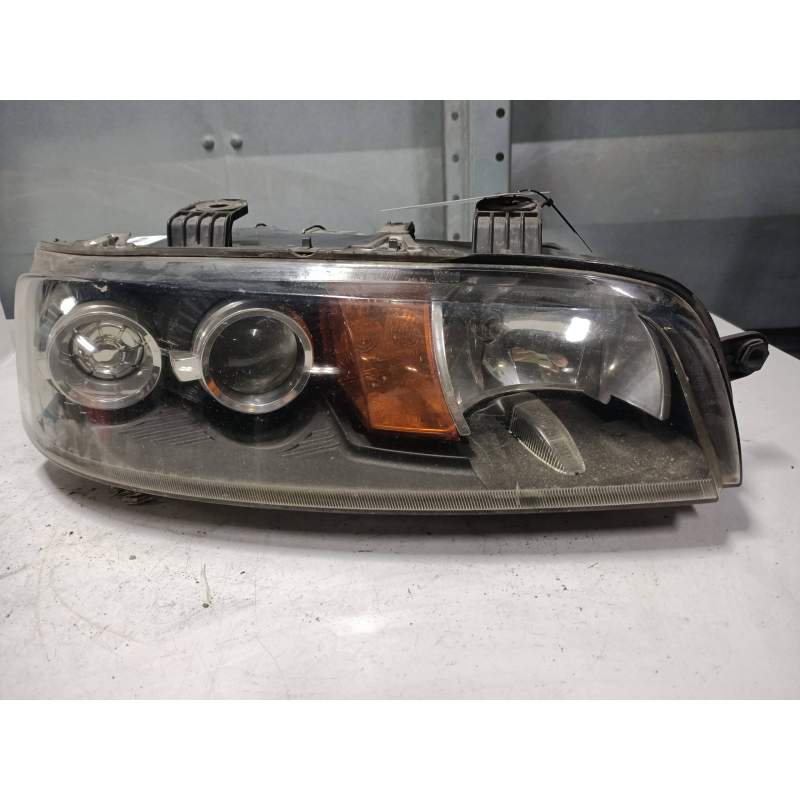 Recambio de faro derecho para fiat punto berlina (188) 1.2 8v elx (i) referencia OEM IAM 89100448  1999