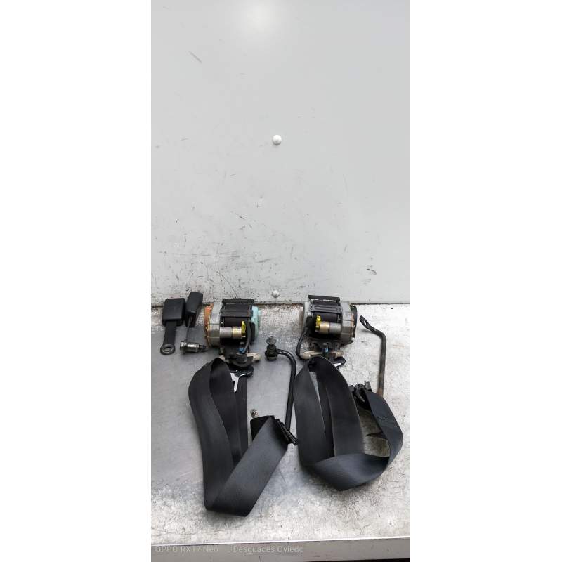 Recambio de juego cinturones delantero para nissan almera (n16/e) comfort referencia OEM IAM  3P 2000