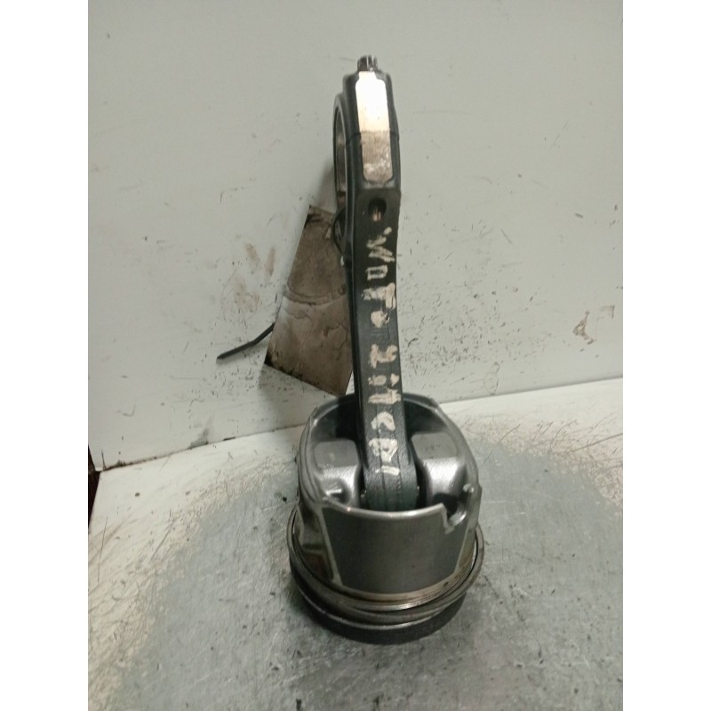 Recambio de piston para mercedes vito kombi (639) 113 cdi crew lang (639.603) referencia OEM IAM 65100  