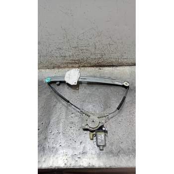 ELEVALUNAS DELANTERO DERECHO 82460H8000 5P