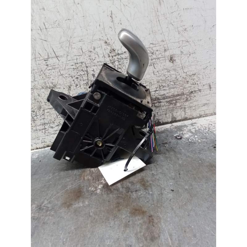 Recambio de palanca cambio para toyota auris (_e18_) 1.3 (nre180_) referencia OEM IAM   AUTOMÁTICO