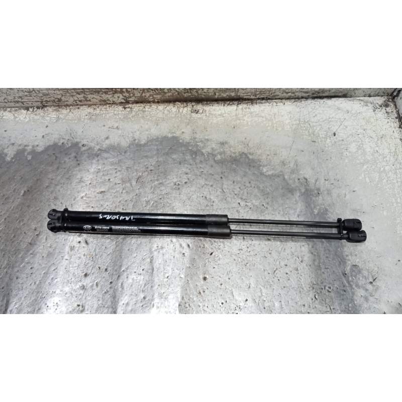 Recambio de amortiguadores maletero / porton para kia rio (yb) drive referencia OEM IAM 81780H8010 81770H8010 