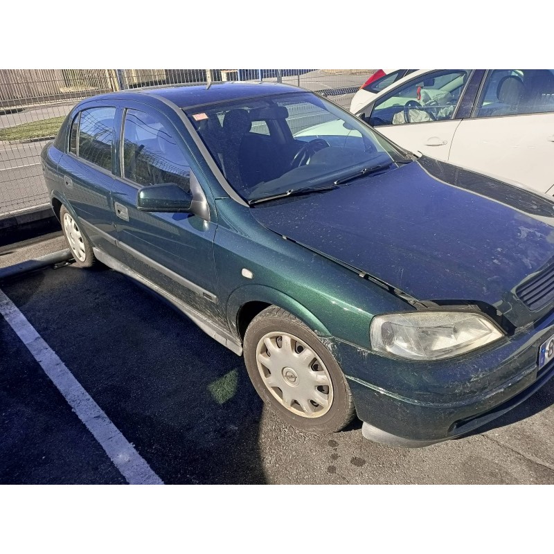 opel astra g berlina del año 2001