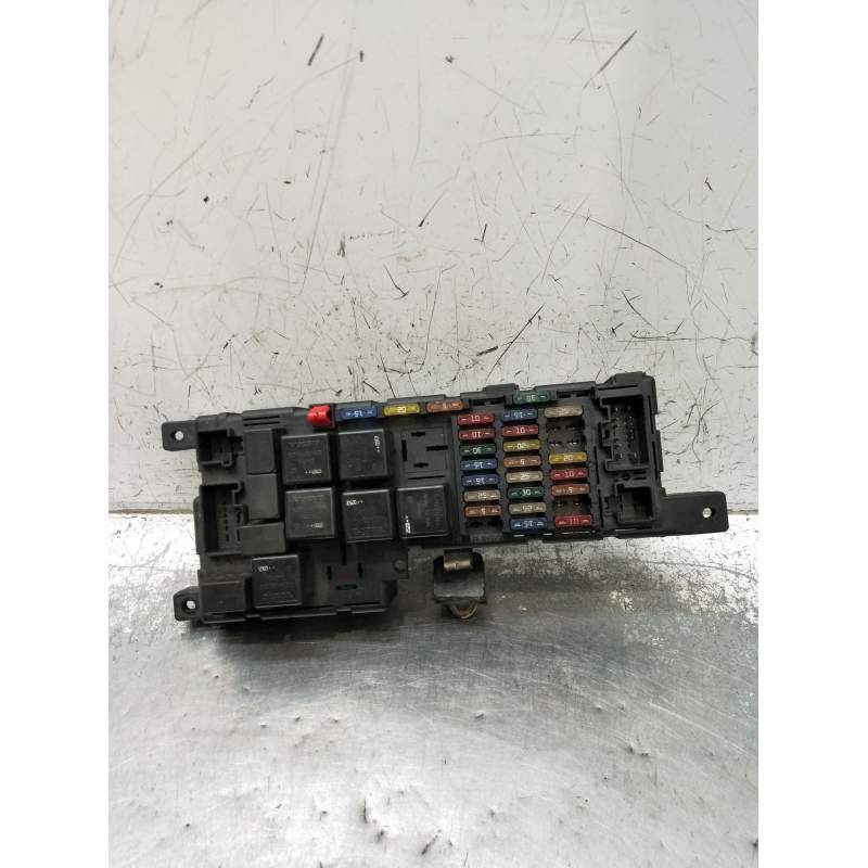 Recambio de caja reles / fusibles para volvo xc90 i (275) d5 awd referencia OEM IAM 8678449 518826003 2002