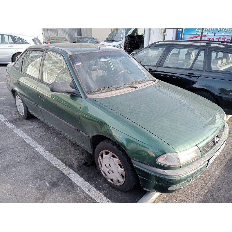 opel astra f berlina del año 1997