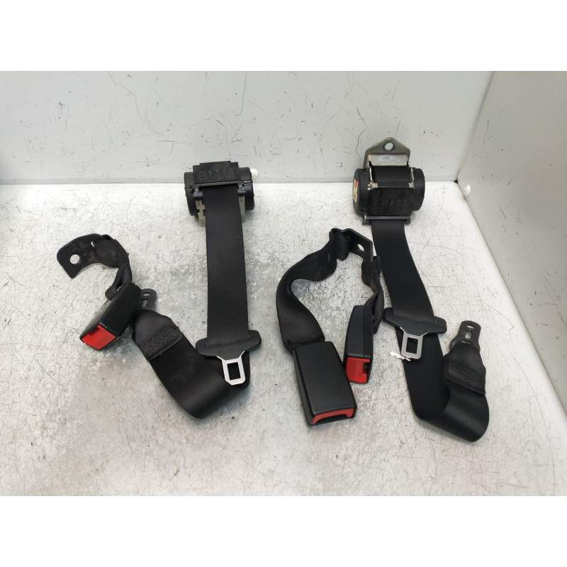 Recambio de juego cinturones trasero para bmw serie 1 berlina (e81/e87) 118d referencia OEM IAM   5P