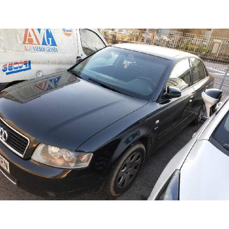 AUDI A4 BERLINA (8E)