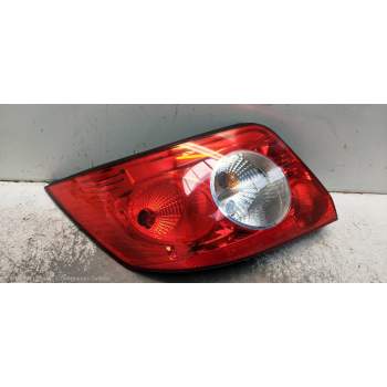 PILOTO TRASERO IZQUIERDO 8200142688A COUPE 2003