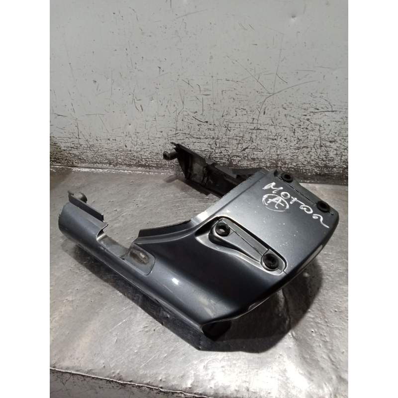 Recambio de moldura para honda st st 1100 pan european (sc26) referencia OEM IAM 77212MT36100  