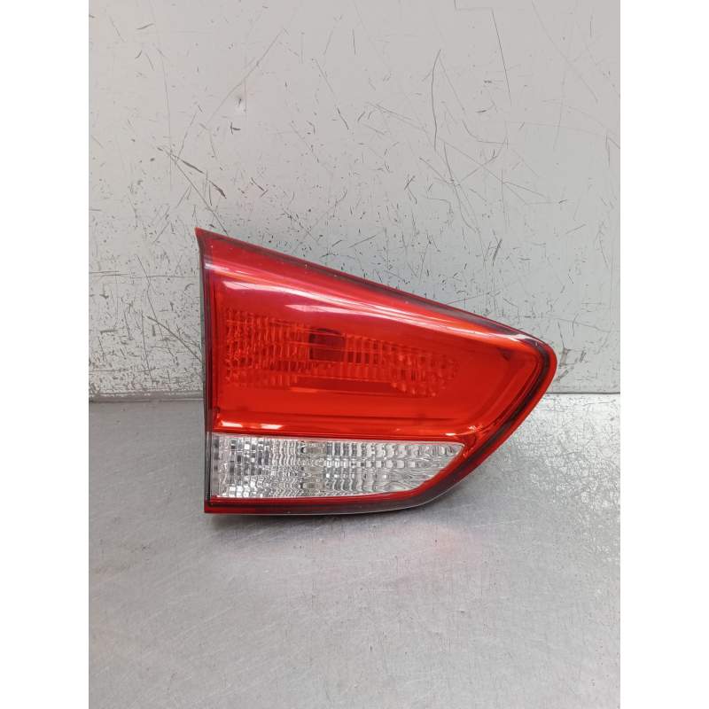 Recambio de piloto trasero izquierdo interior para kia carens iv 1.7 crdi referencia OEM IAM   2013