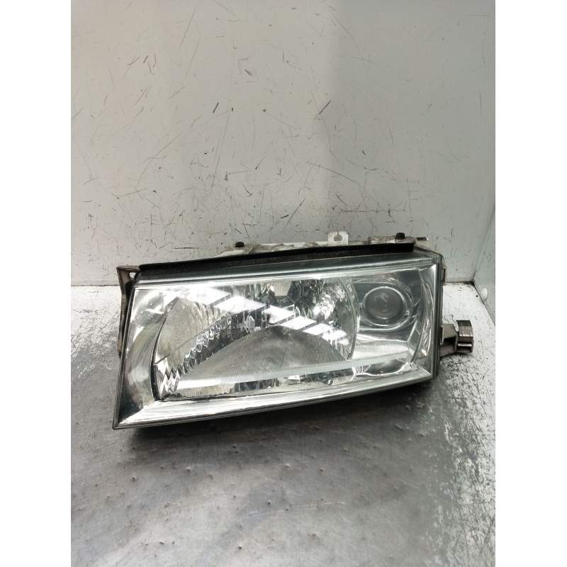 Recambio de faro izquierdo para skoda octavia i (1u2) 1.6 referencia OEM IAM 1U1941015E  2000