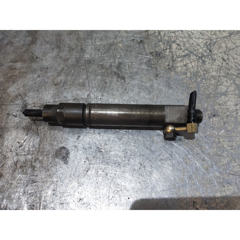 Recambio de inyector para opel movano furgón corto 2.8t referencia OEM IAM 0432193757  BOSCH