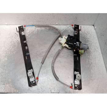 ELEVALUNAS DELANTERO IZQUIERDO AV1114A389L4 5P 2016