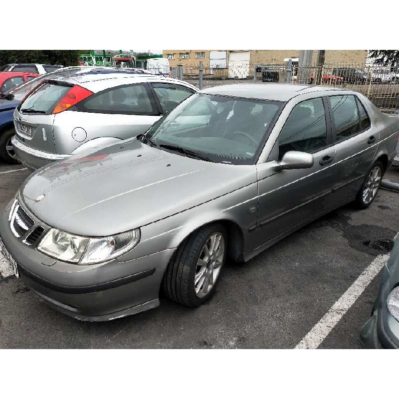 saab 9-5 berlina del año 2004