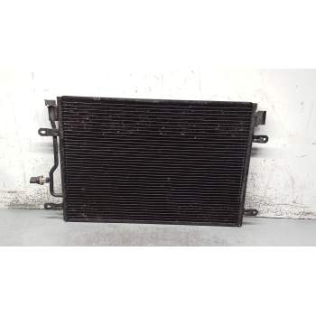 CONDENSADOR / RADIADOR AIRE ACONDICIONADO 8E0260401A 2001