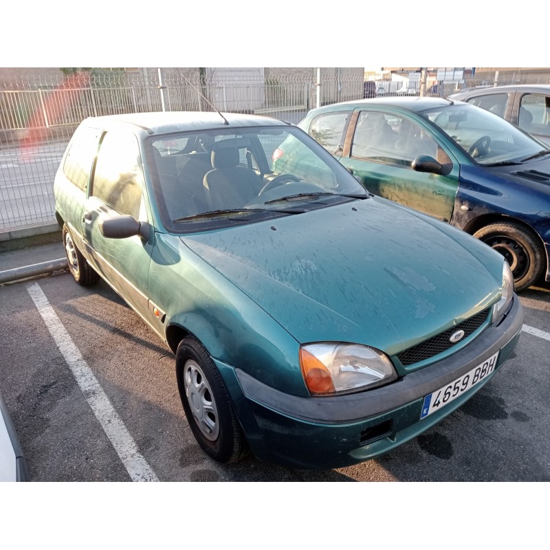 ford fiesta berlina (dx) del año 2000