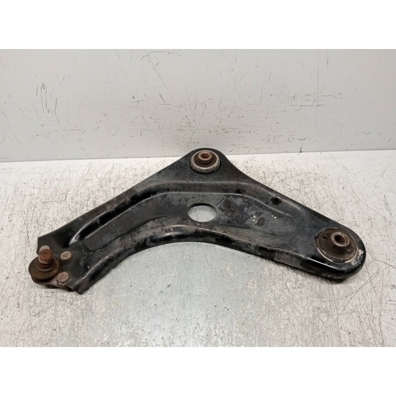 Recambio de brazo suspension inferior delantero izquierdo para peugeot 207 sport referencia OEM IAM   