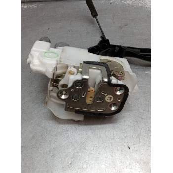 MOTOR CIERRE CENTRALIZADO DELANTERO DERECHO 4P 2004