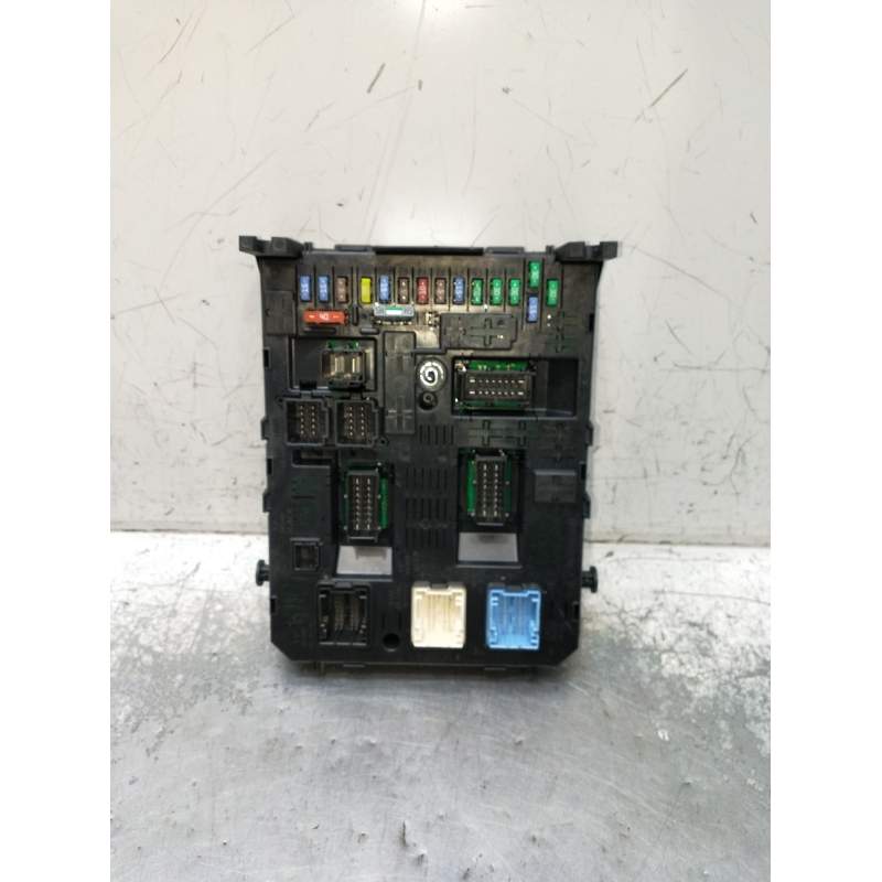 Recambio de caja reles / fusibles para peugeot 308 access referencia OEM IAM 9678477280 BSI04EVK0500 2011