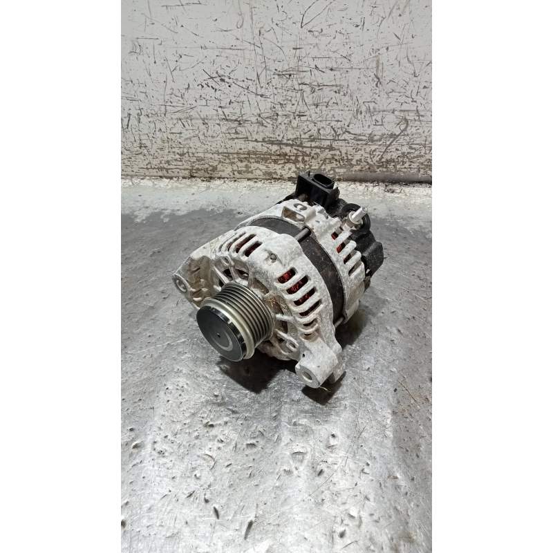Recambio de alternador para kia rio (yb) drive referencia OEM IAM 3730004950  