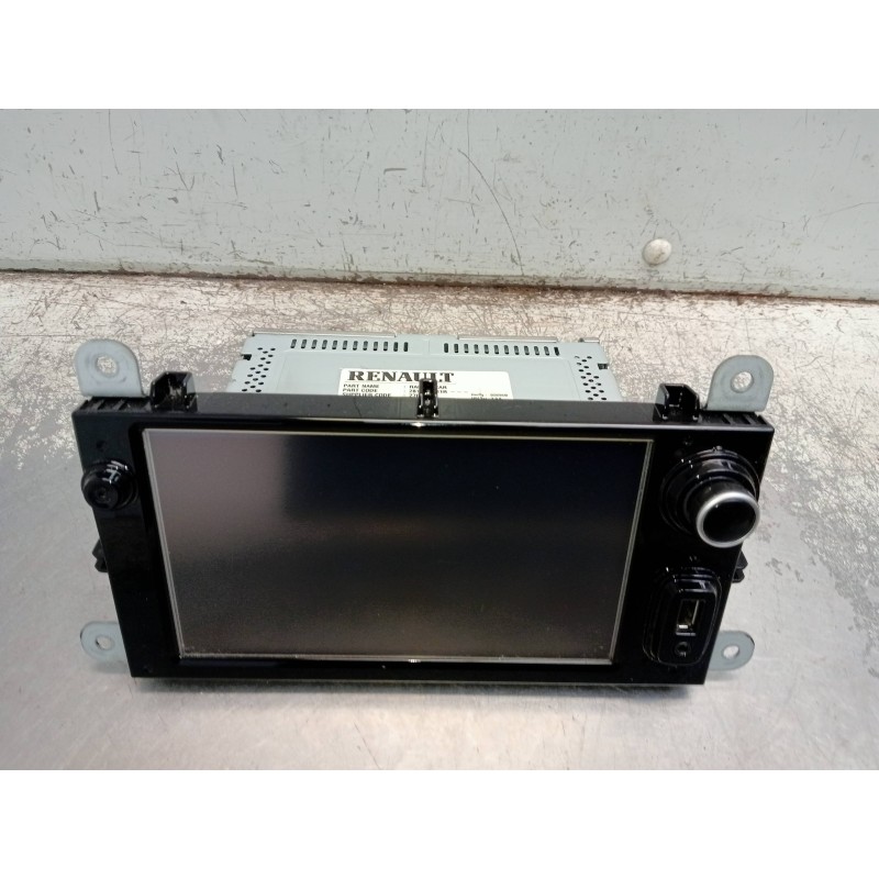 Recambio de sistema audio / radio cd para renault clio iv limited referencia OEM IAM 281157941R 276660 