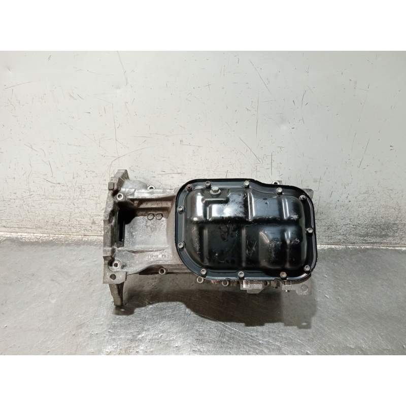 Recambio de carter para toyota auris (_e18_) 1.3 (nre180_) referencia OEM IAM 10240P5  