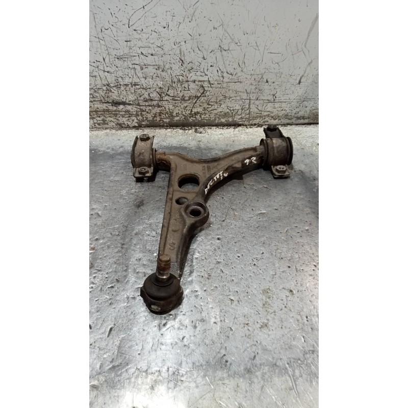 Recambio de brazo suspension inferior delantero izquierdo para lancia delta 1.4 cat referencia OEM IAM   