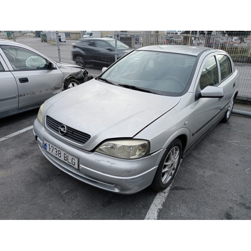 opel astra g berlina del año 2001