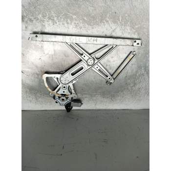 ELEVALUNAS DELANTERO DERECHO 857100d100 973582101 5P 2013