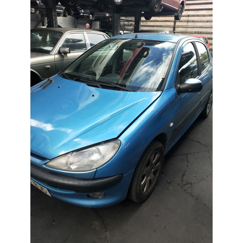 peugeot 206 berlina del año 2001