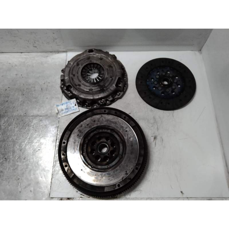 Recambio de kit embrague para ssangyong actyon 200 xdi referencia OEM IAM   