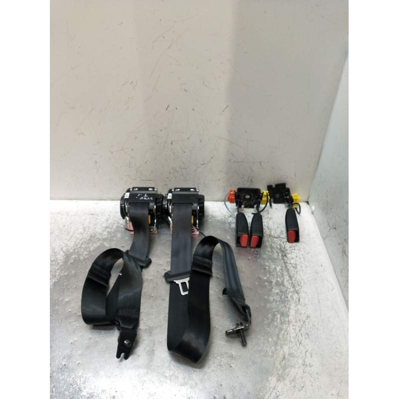 Recambio de juego cinturones trasero para volvo xc40 (536) d4 awd referencia OEM IAM  5P 2017