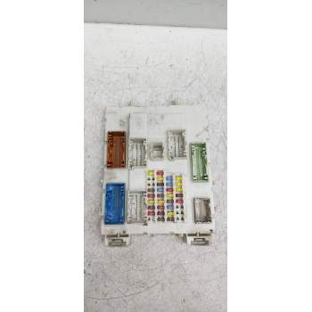 CAJA RELES / FUSIBLES DM5T14014AJA BV6N14A073EU 