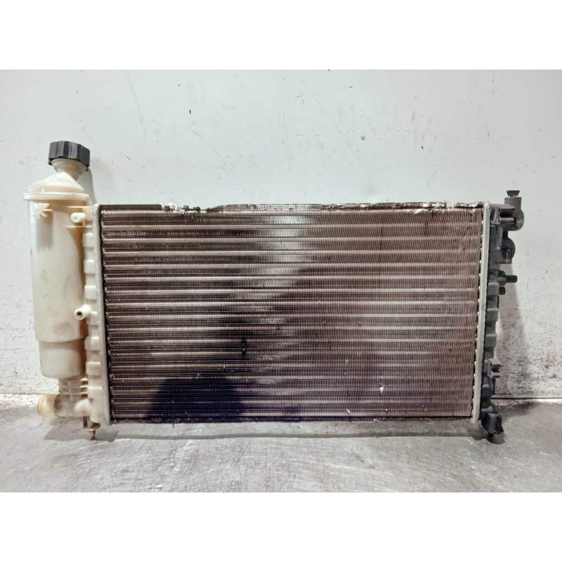 Recambio de radiador agua para citroën saxo referencia OEM IAM CR468000S 8MK376716471 1.6G
