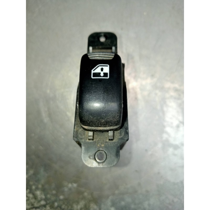 Recambio de mando elevalunas delantero derecho para hyundai santa fe (sm) 2.0 crdi cat referencia OEM IAM 935753C010 9358026100 