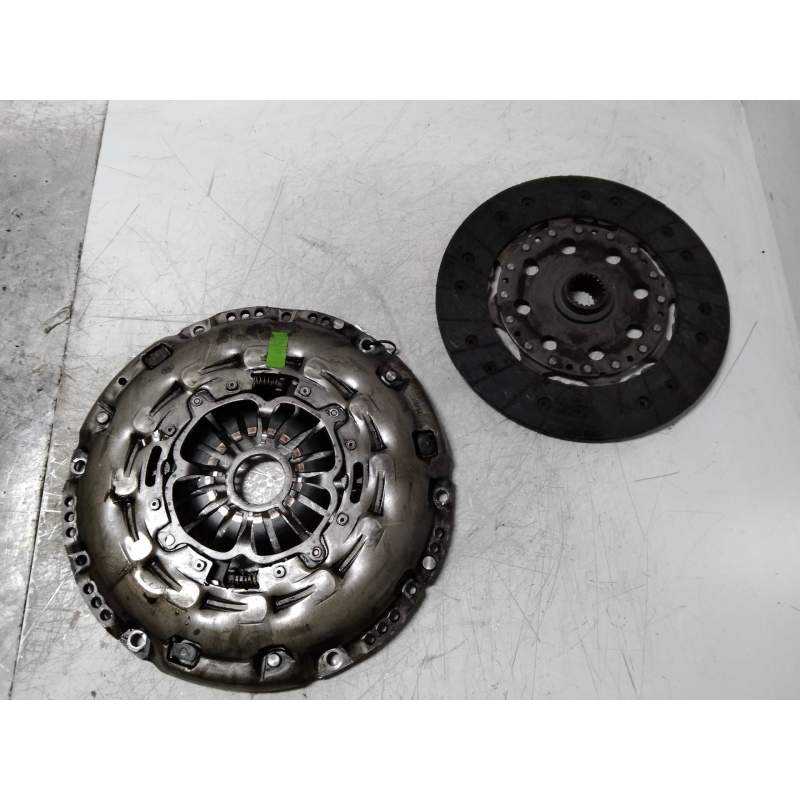 Recambio de kit embrague para toyota corolla (e15) 2.0 turbodiesel cat referencia OEM IAM 3125005120  