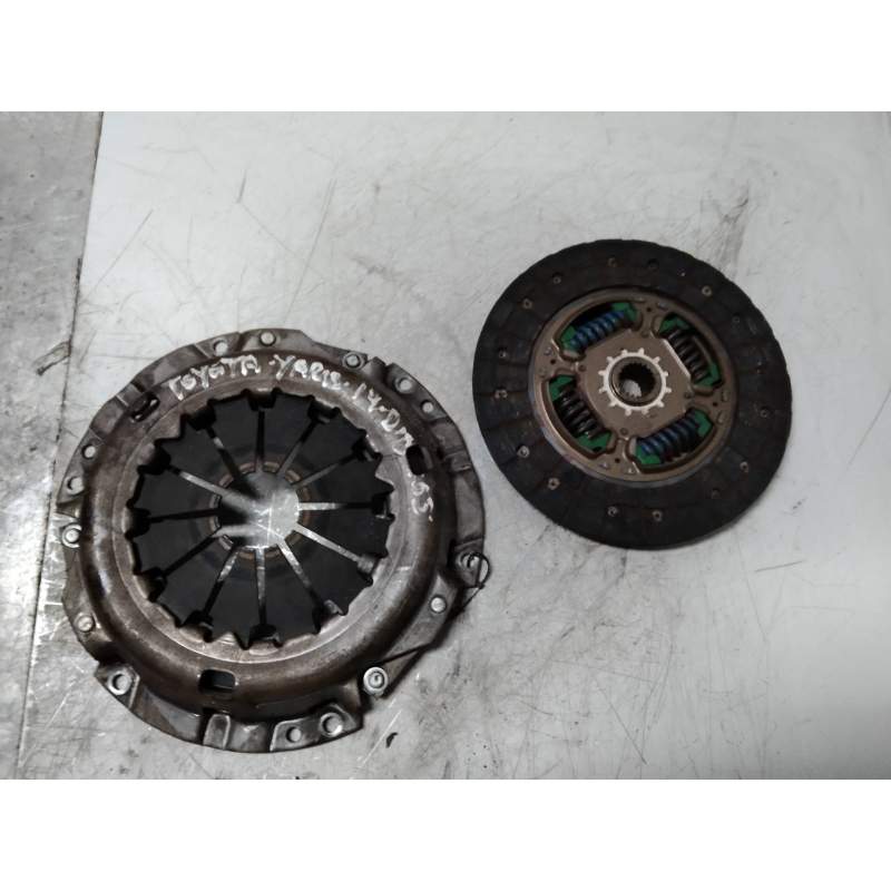 Recambio de kit embrague para toyota yaris 1.4 turbodiesel cat referencia OEM IAM   
