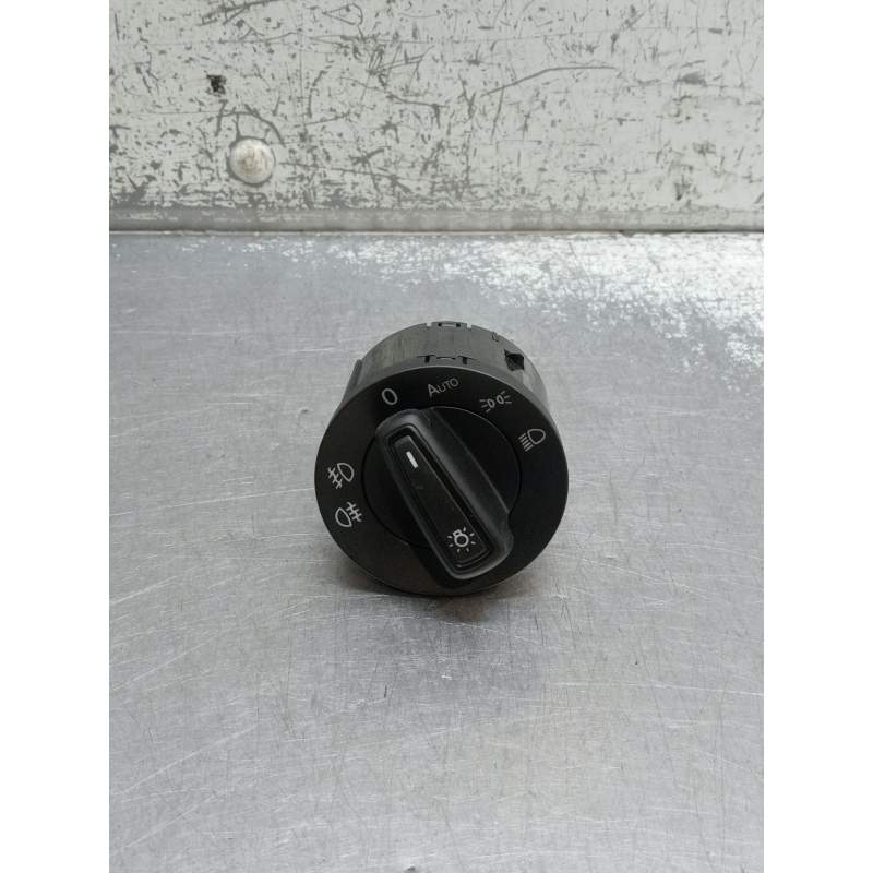 Recambio de mando luces para volkswagen polo referencia OEM IAM 5G0941431R  
